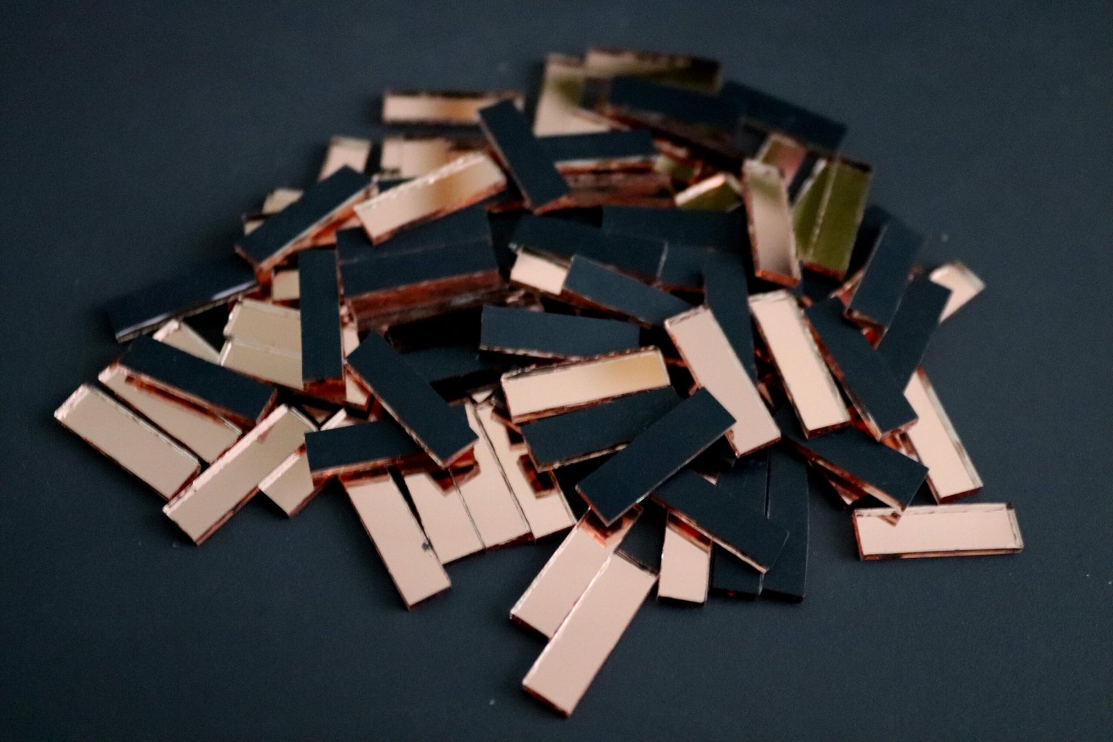 Mosaic 100 pieces Rose gold mirror glass strips, 2 x 0.5 cm.