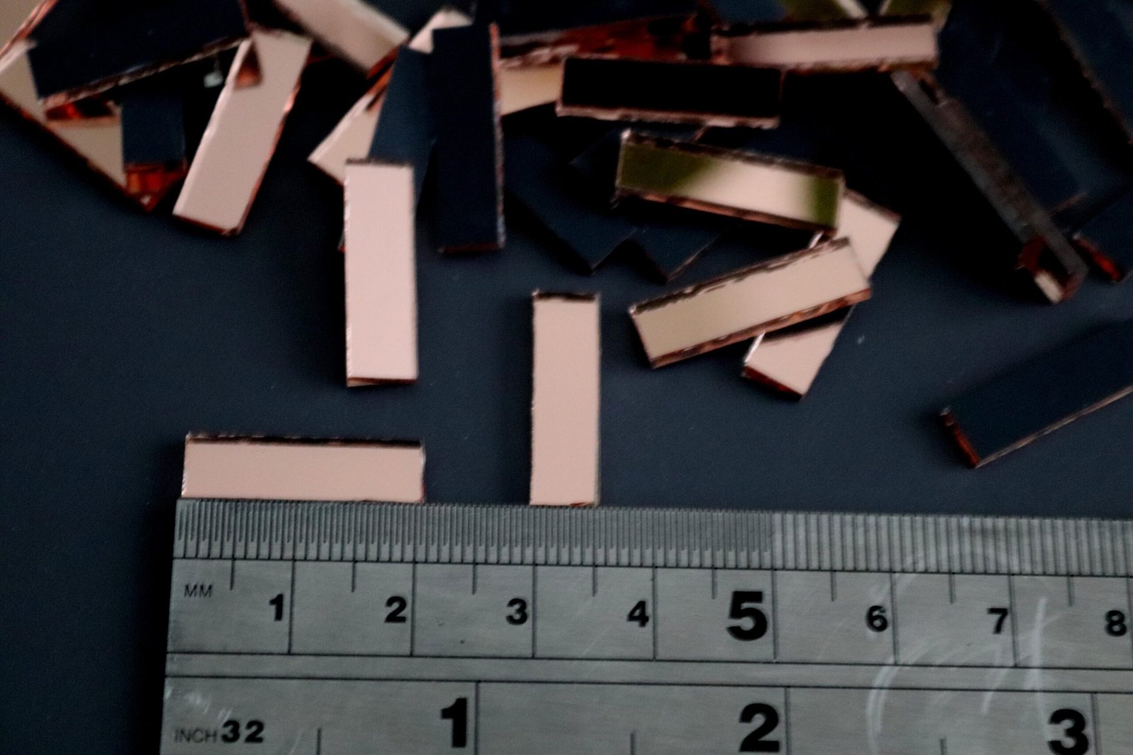 Mosaic 100 pieces Rose gold mirror glass strips, 2 x 0.5 cm. - Image 3