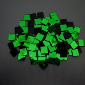 Green mirror glass 1×1 cm, 1.6 mm thick, 300 pieces.