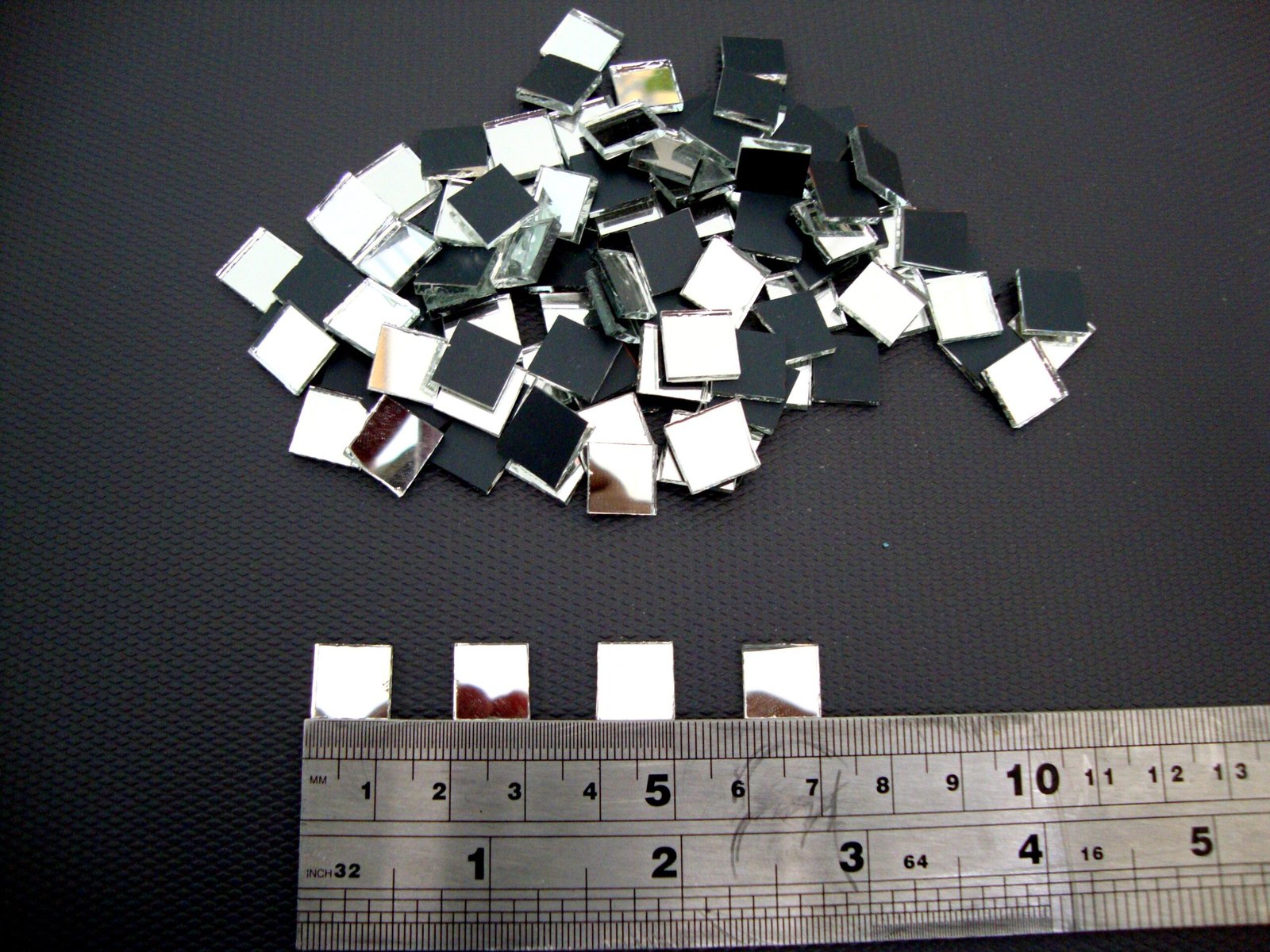 Silver mirror Glass, 1 x 1 cm, 1.8 mm thick. 300 pieces - Image 2