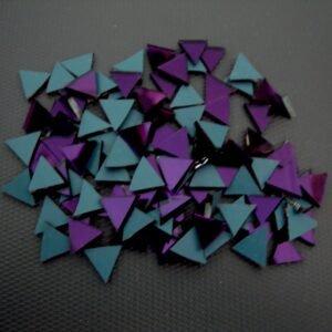 Mosaic 300 pieces triangular Purple mirror glass, 1x1x1 cm.