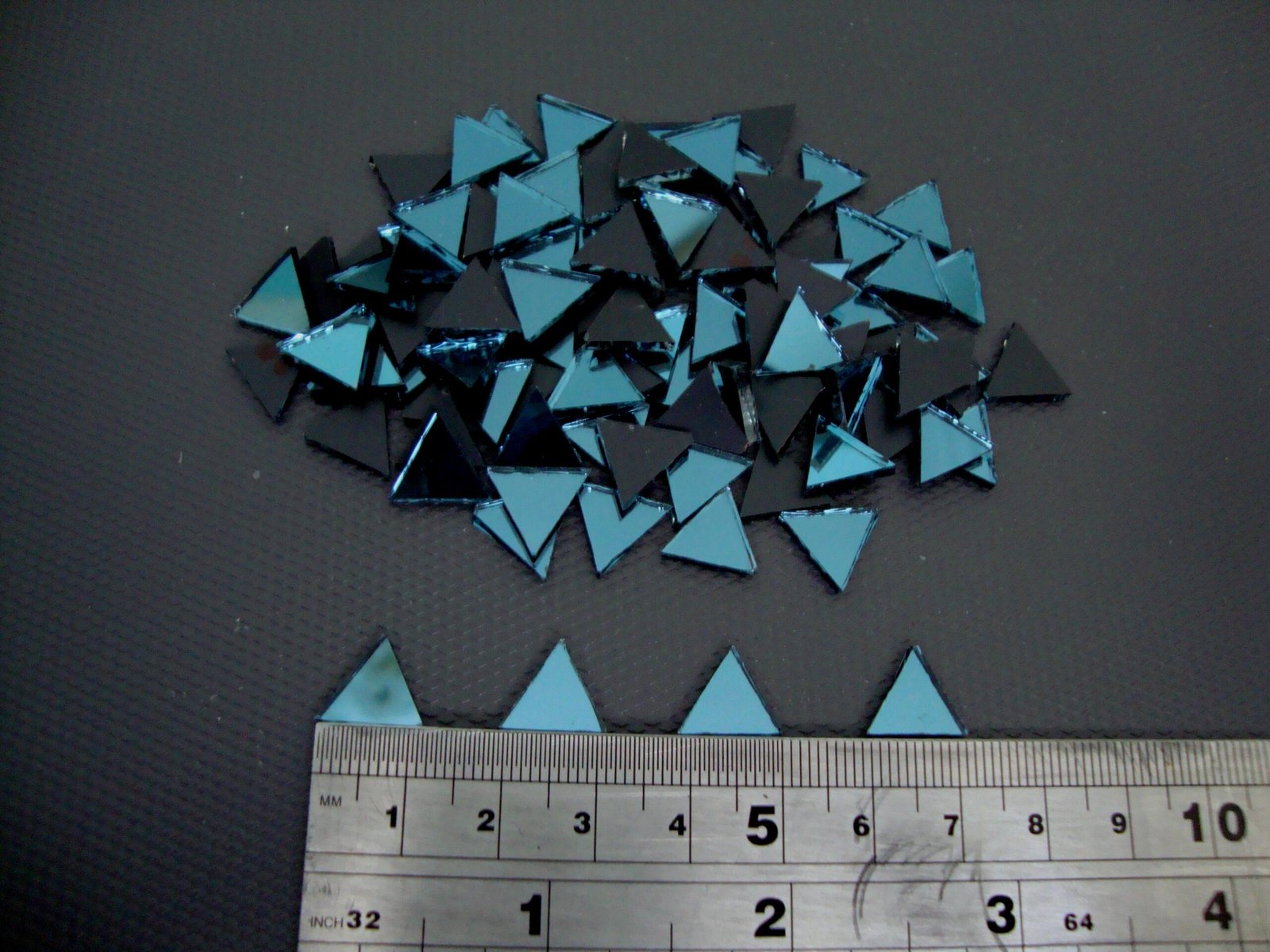 Mosaic 300 pieces triangular Azure blue mirror glass, 1x1x1 cm. - Image 2