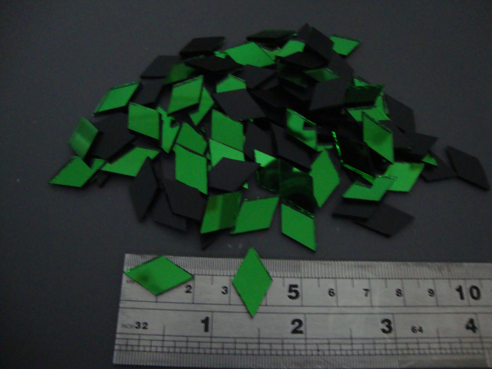 Mosaic 200 pieces Diamond shaped Green mirror glass, 1x 2 cm. - Image 3