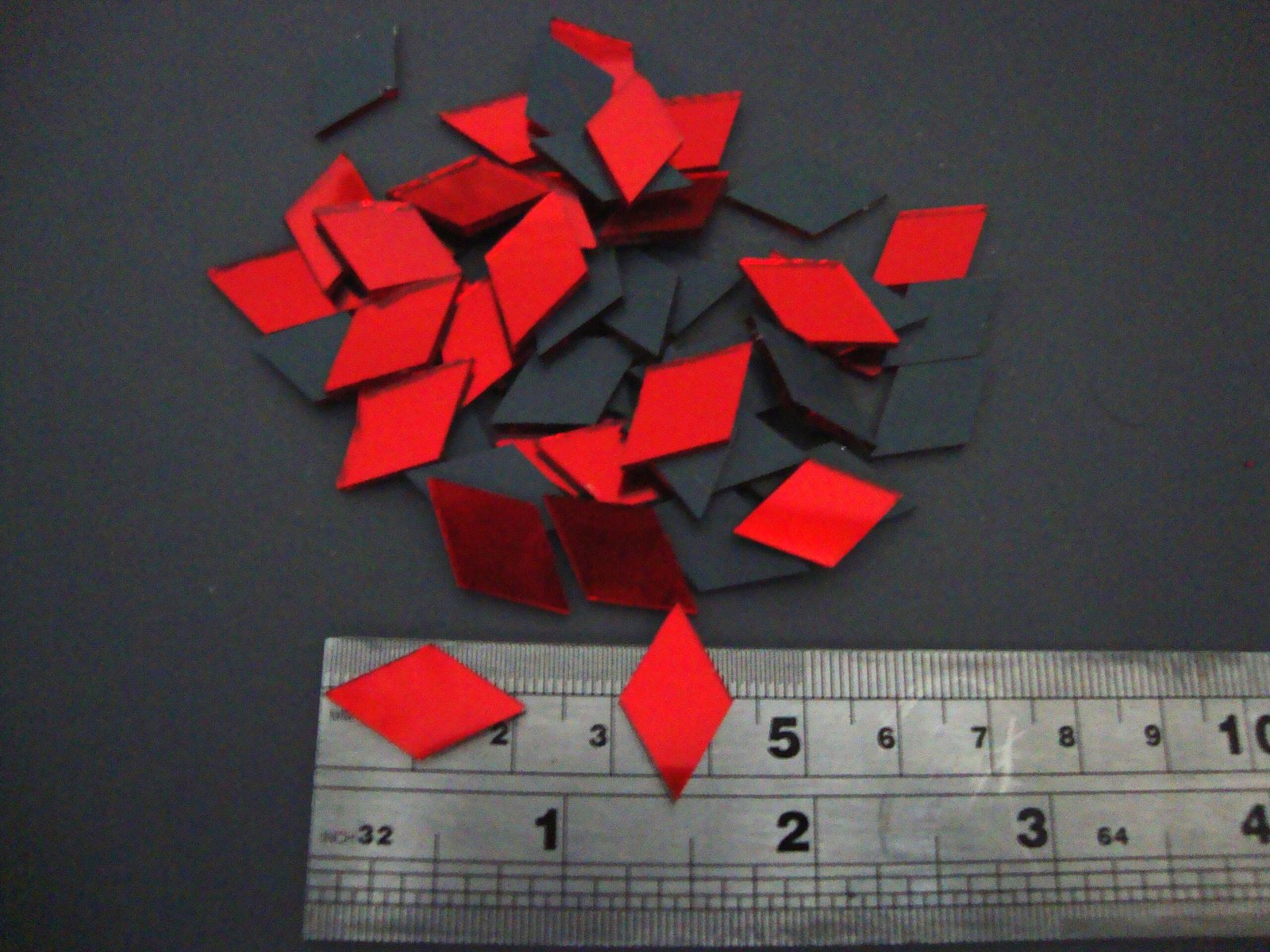 Mosaic 200 pieces Diamond shaped Red mirror glass, 1x 2 cm. - Image 2
