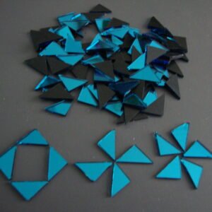 Mosaic 300 pieces triangular Gold mirror glass, 1x1x1.5 cm.