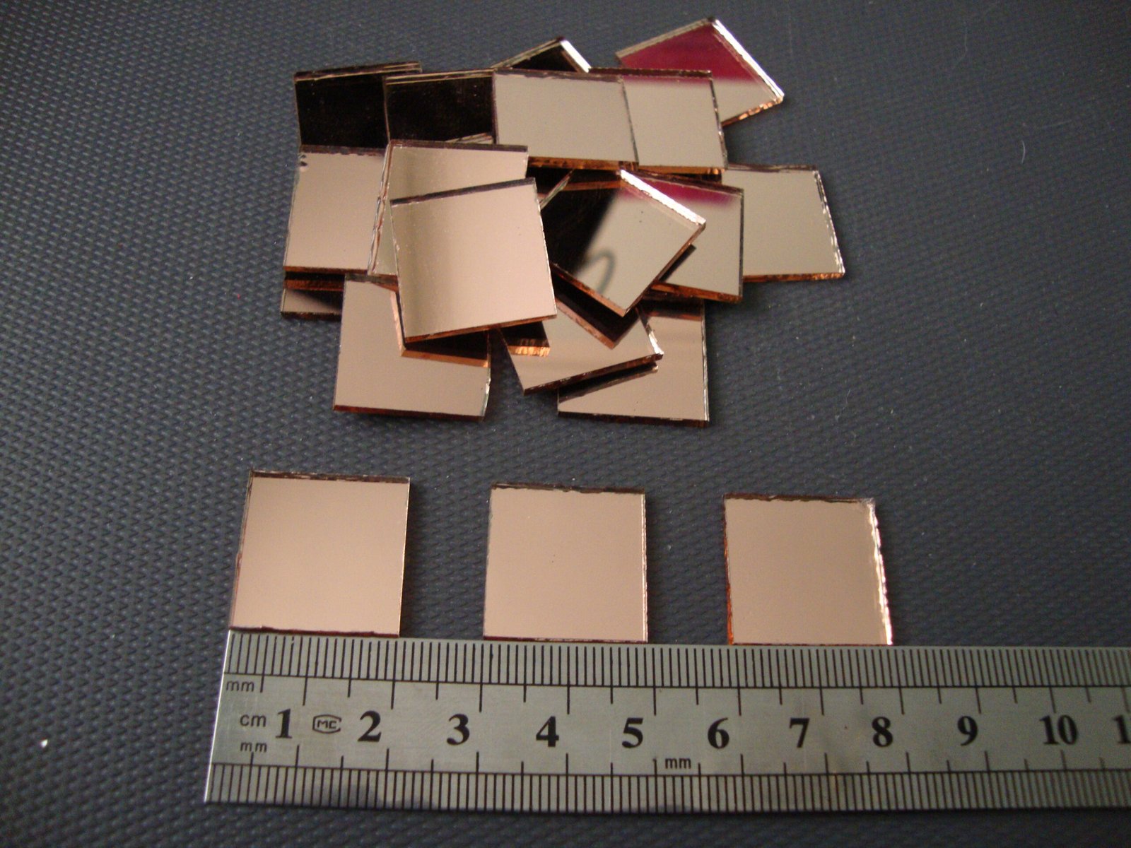 Mosaic 100 pieces Square shaped Rose Gold mirror glass, 2 x 2 cm. - Image 2