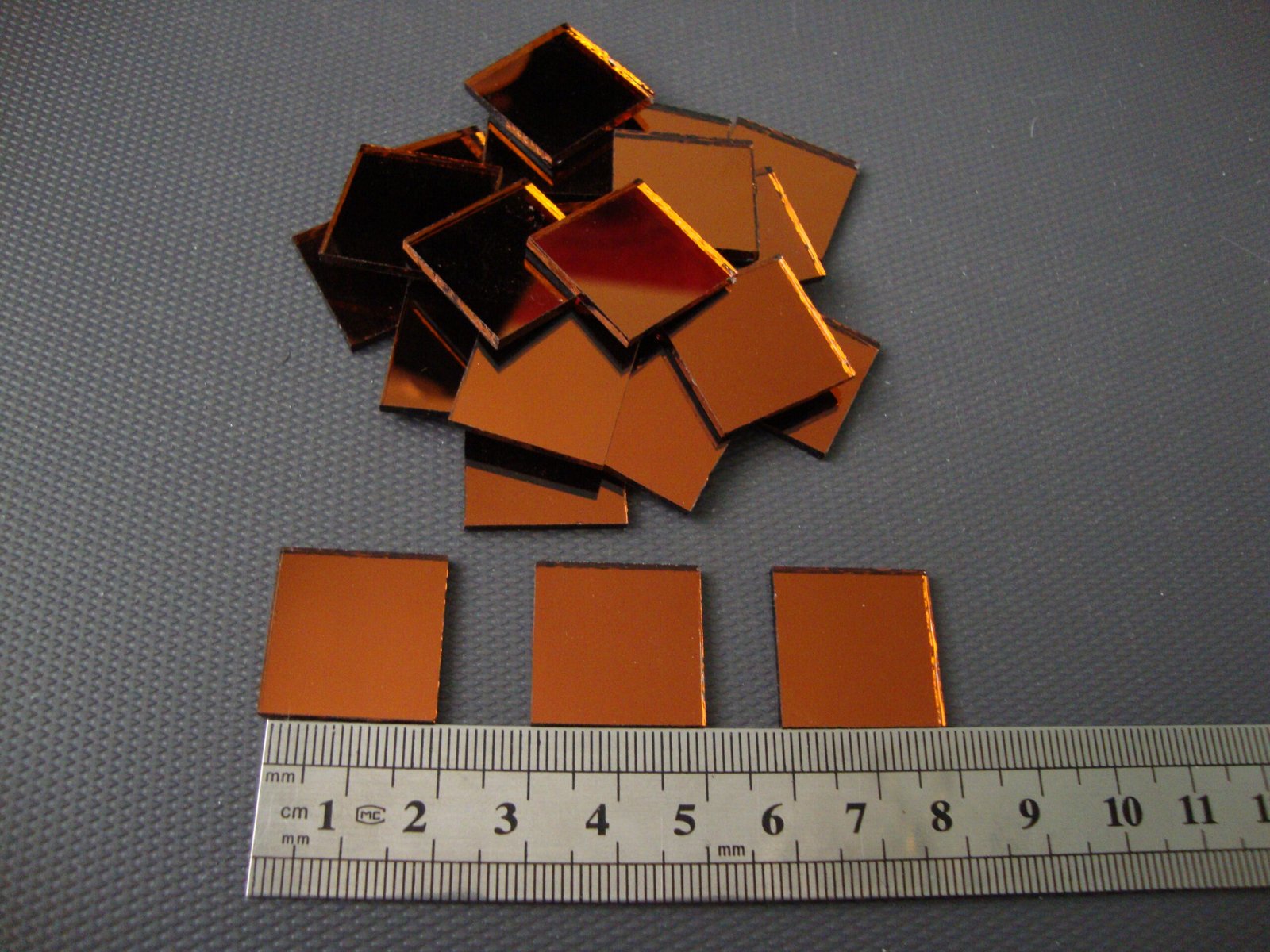 Mosaic 100 pieces Square shaped Burnt Orange mirror glass, 2 x 2 cm. - Image 2