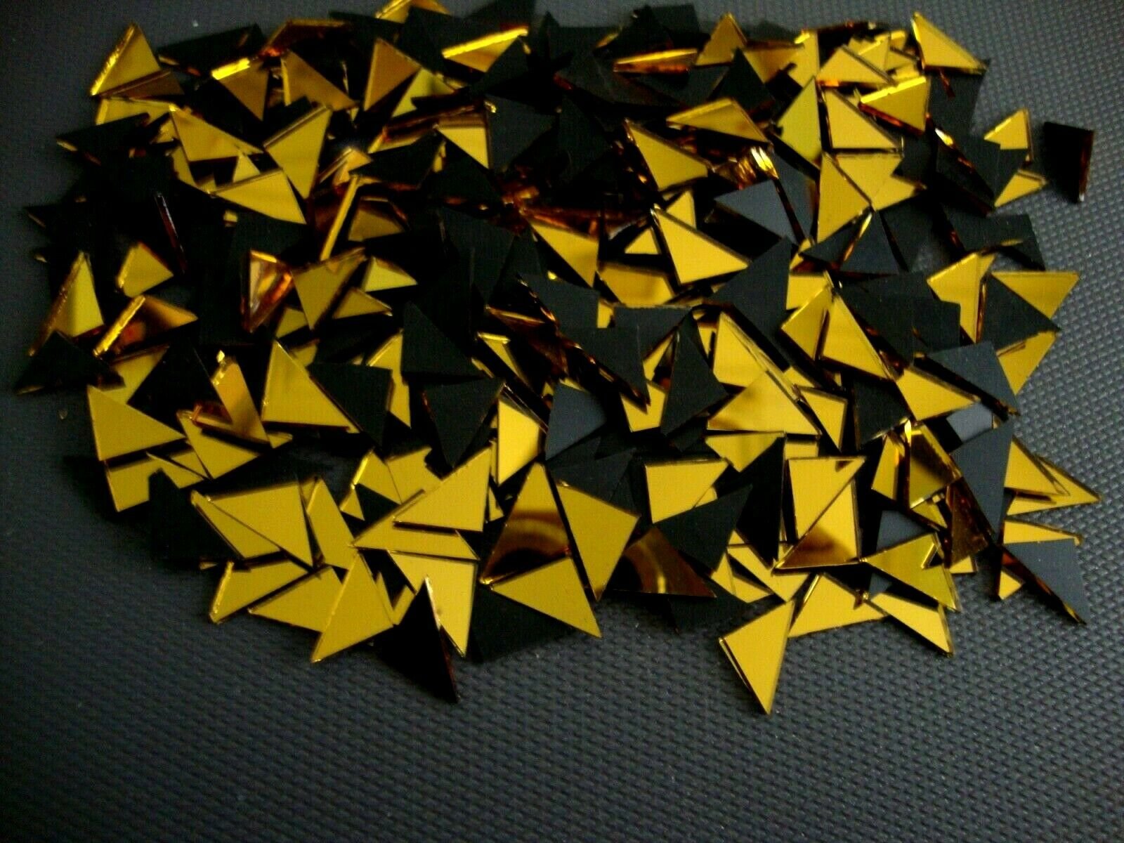 Mosaic 300 pieces triangular Gold mirror glass, 1x1x1.5 cm.