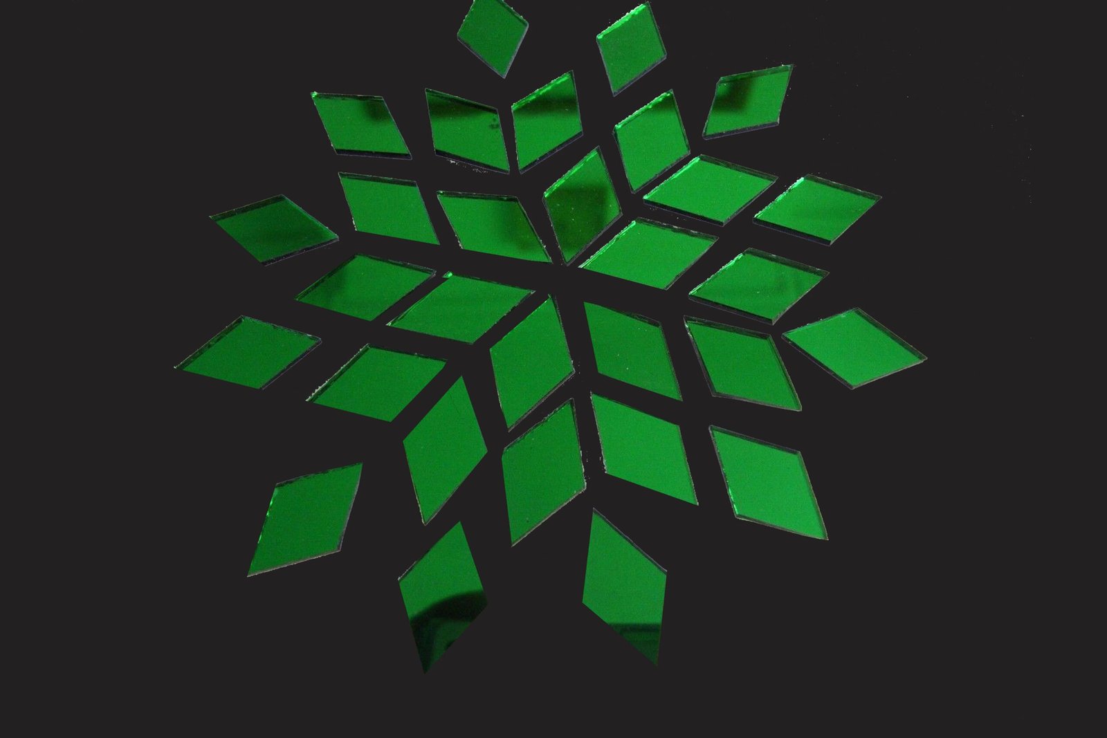 Mosaic 200 pieces Diamond shaped Green mirror glass, 1x 2 cm. - Image 2
