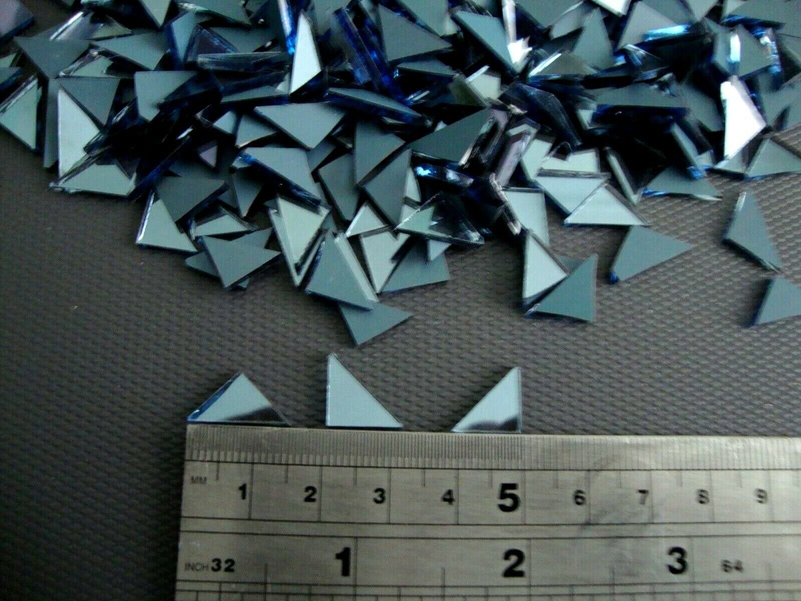 Mosaic 300 pieces triangular Azure blue mirror glass, 1x1x1.5 cm. - Image 3