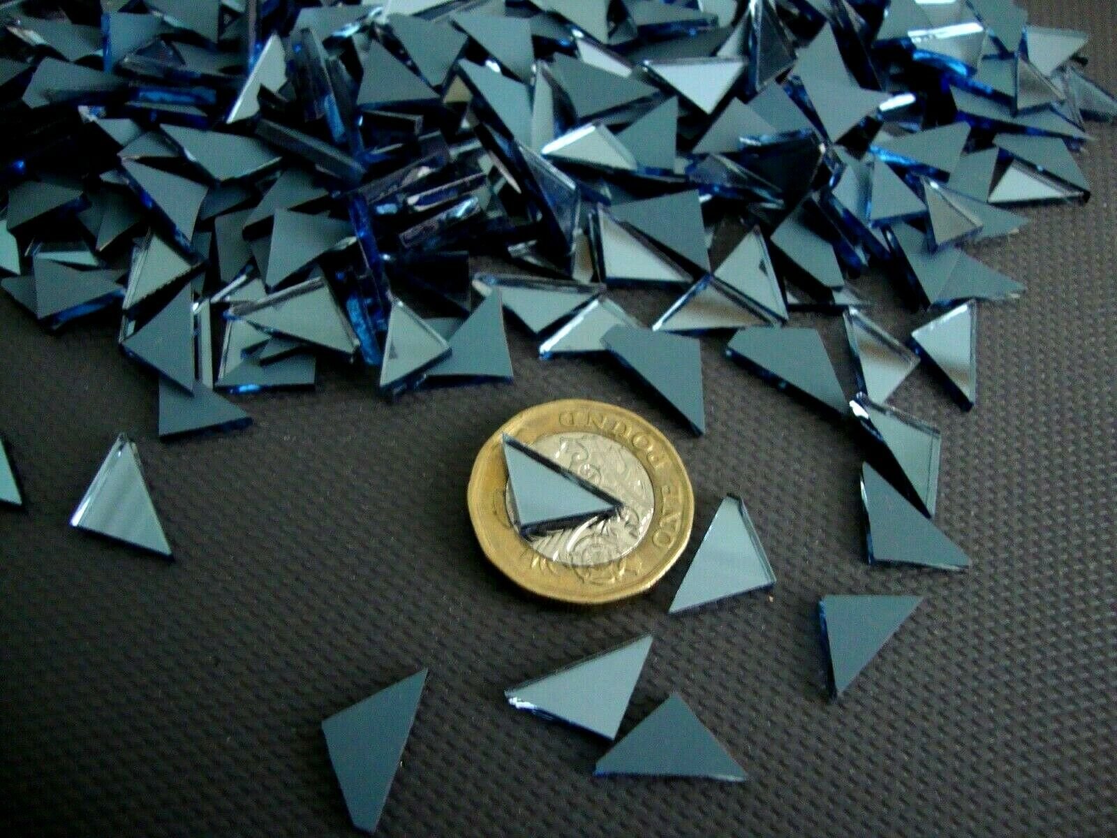 Mosaic 300 pieces triangular Azure blue mirror glass, 1x1x1.5 cm.