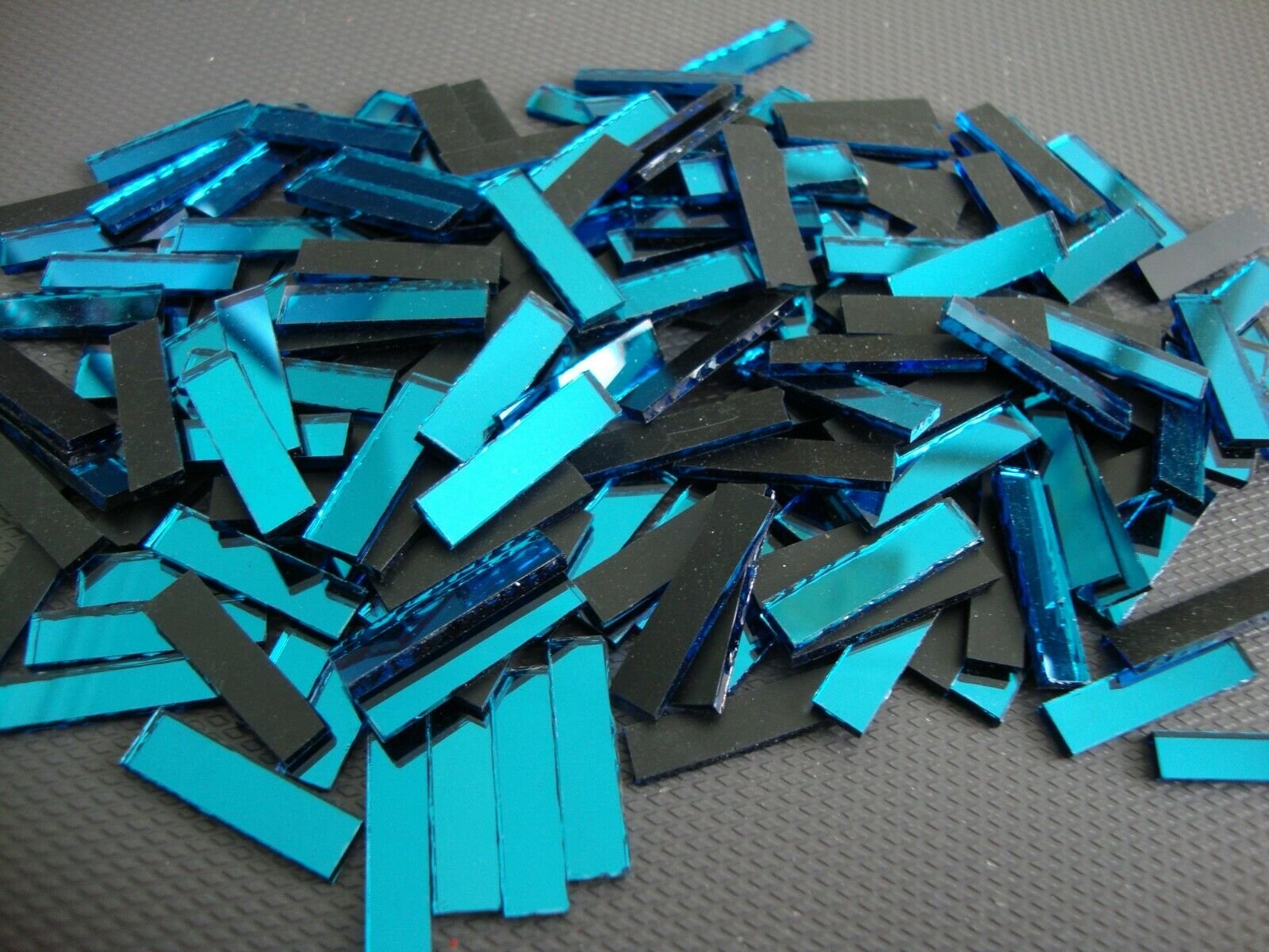 Mosaic 100 pieces Turquoise mirror glass strips, 2 x 0.5 cm.