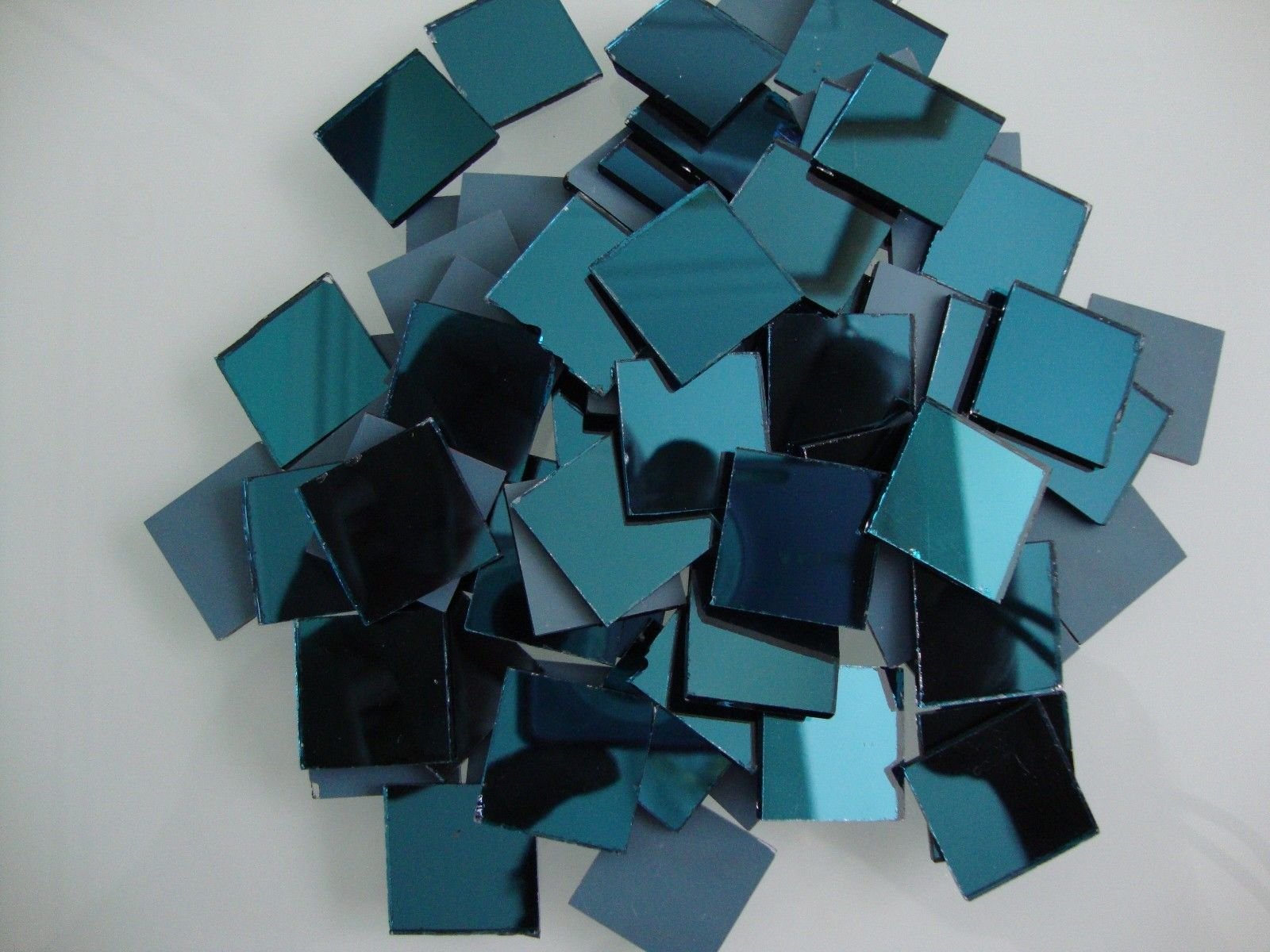Mosaic 100 pieces Square shaped AZURE BLUE mirror glass, 2 x 2 cm. - Image 2